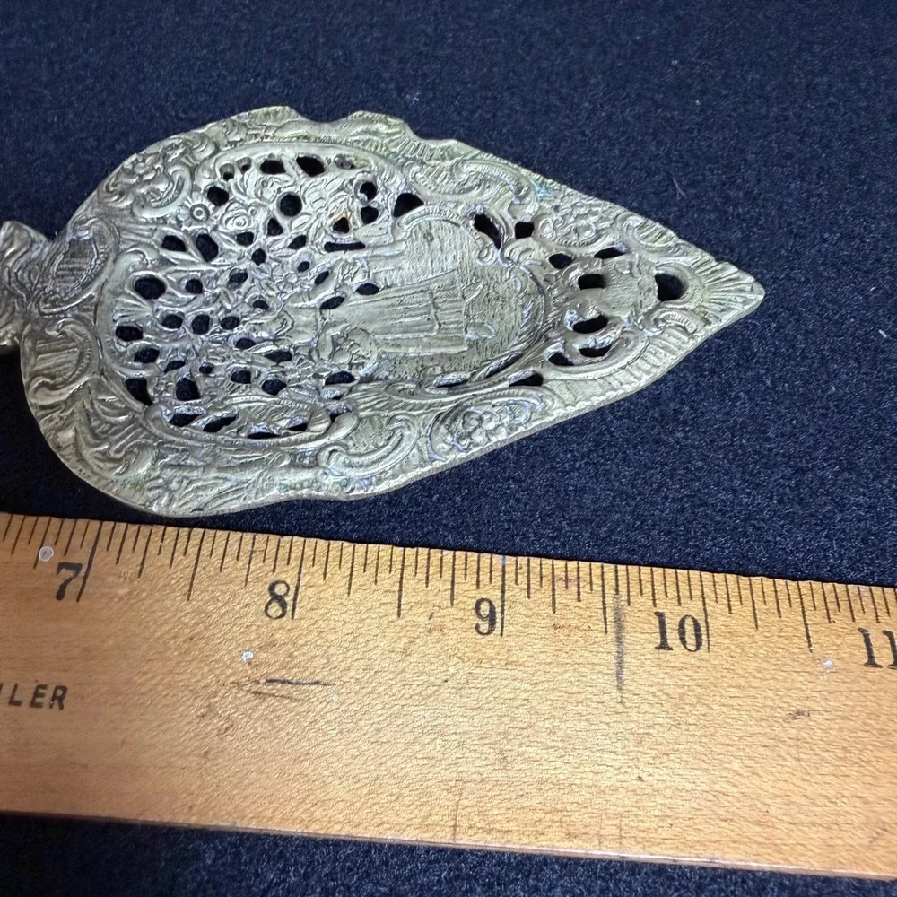 AntiqueBrass Cake Server Ornate Filigree Mermaid Fleur-de-lis Pastry Lifter 10